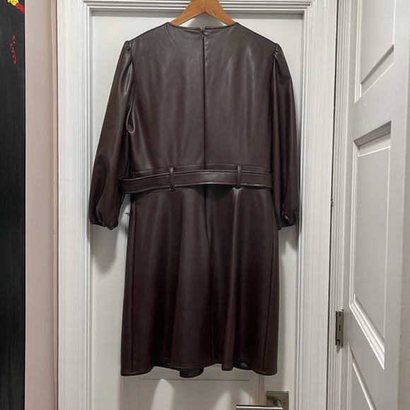 Shoshanna
Broome Faux Leather Dress - Picture 6 of 8
